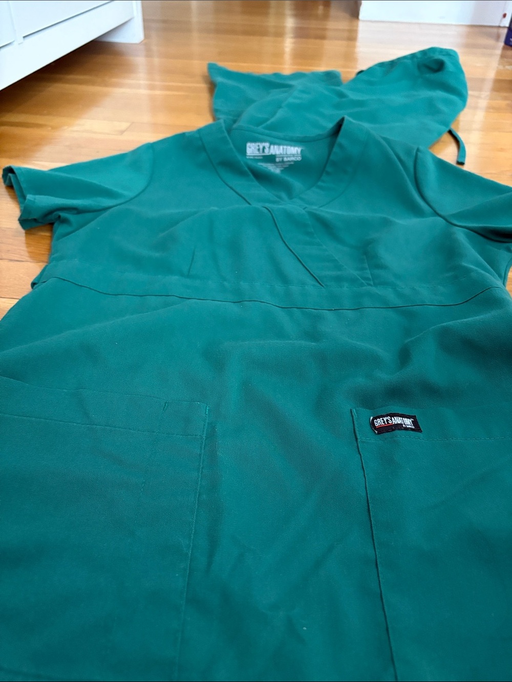 Grey's Anatomy Women's Scrub Top and bottom- green top-small pants-xs